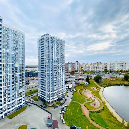 Myfreedom Апартаменти Метро Харківська Kiev Esterno foto